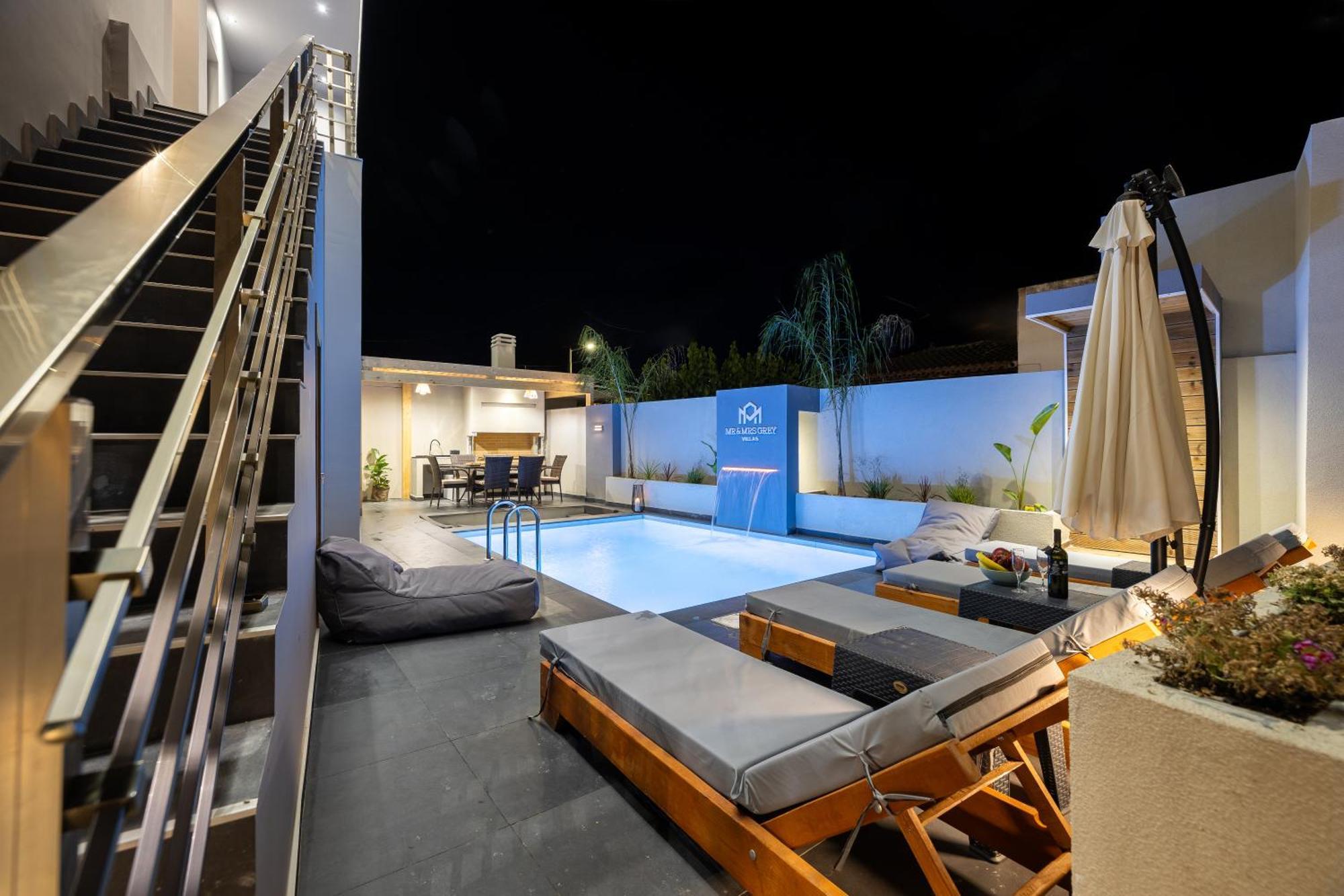 Μr & Μrs Grey Luxury Villas Ambelokipoi  Bagian luar foto