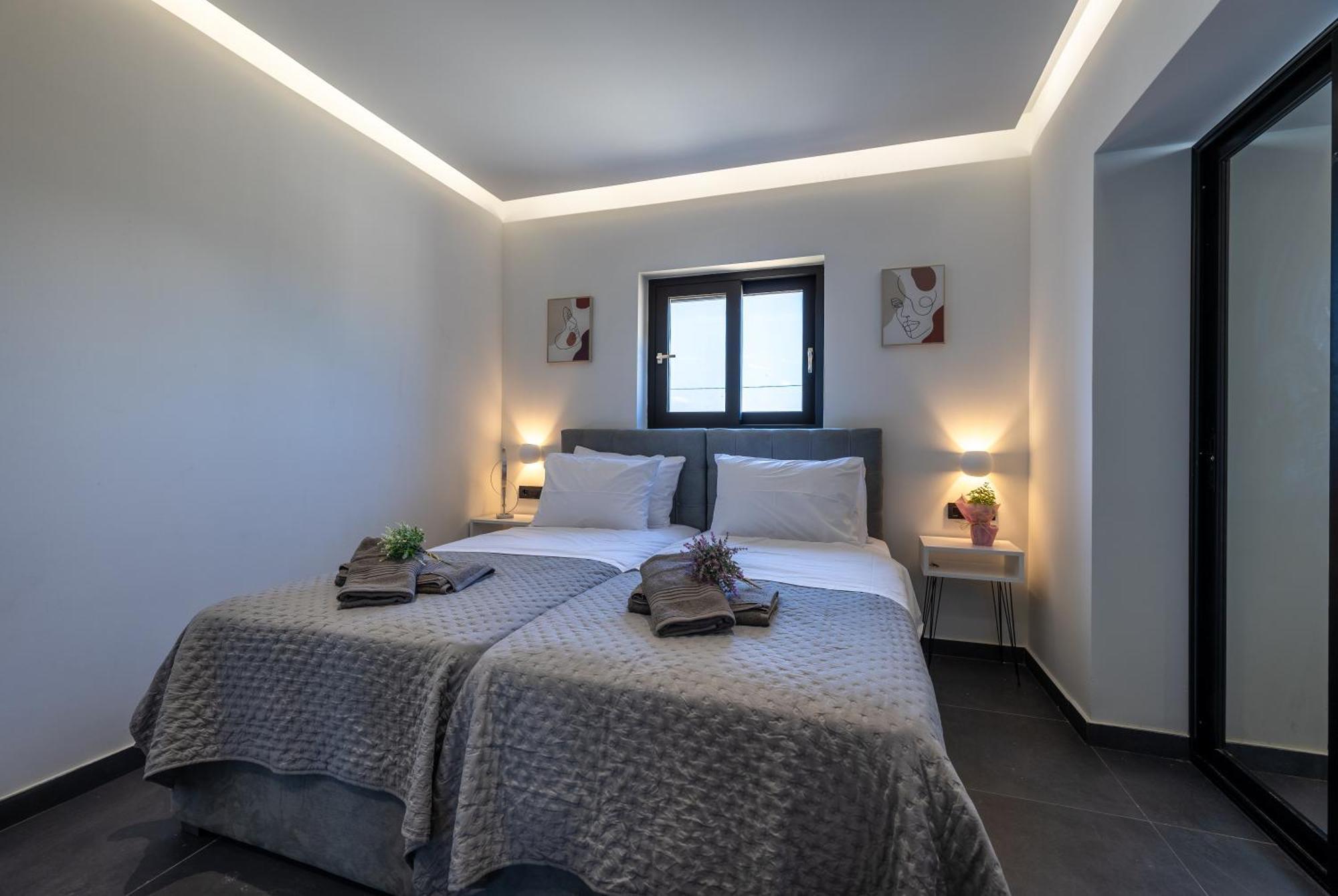 Μr & Μrs Grey Luxury Villas Ambelokipoi  Bagian luar foto