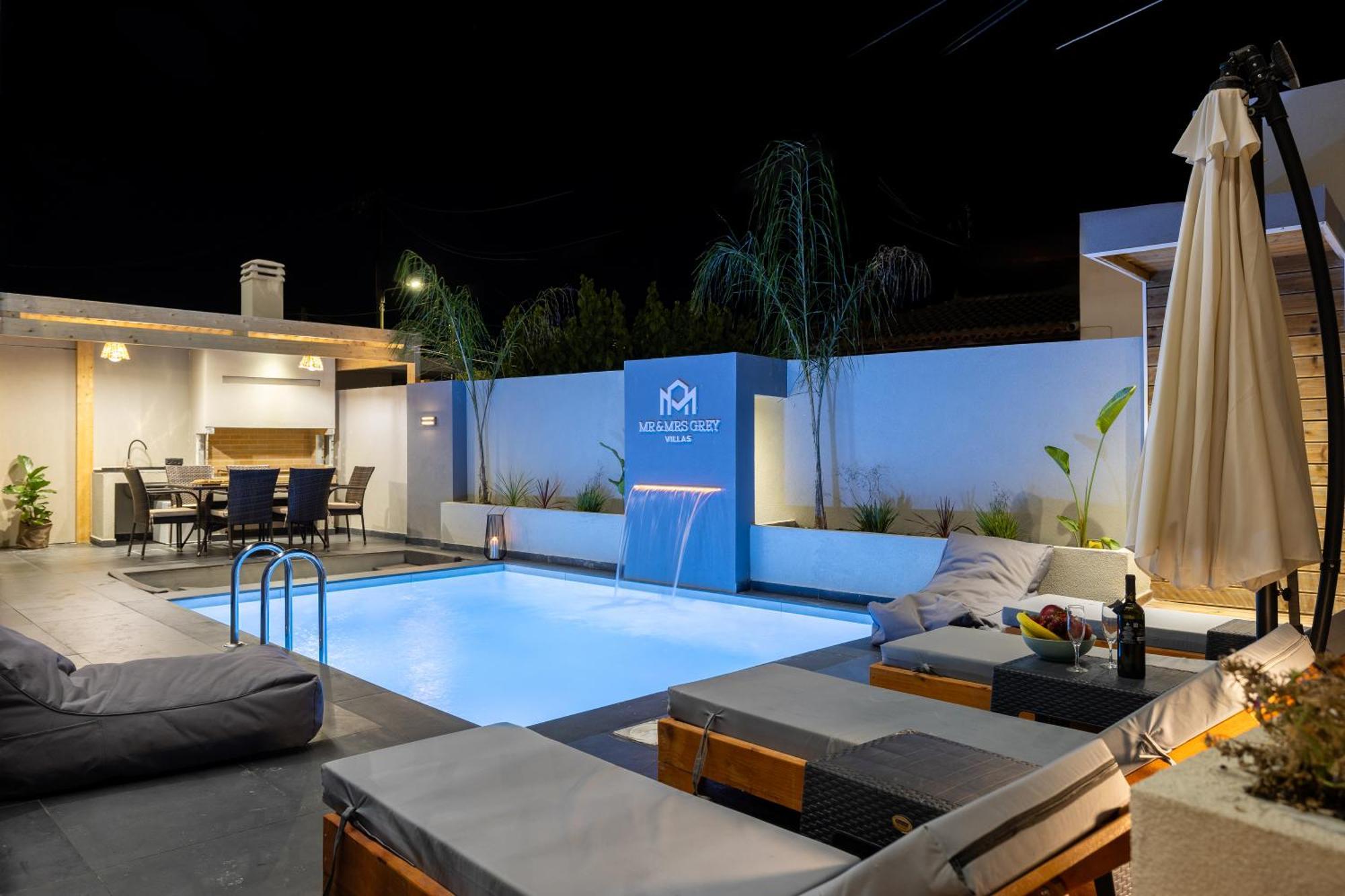 Μr & Μrs Grey Luxury Villas Ambelokipoi  Bagian luar foto