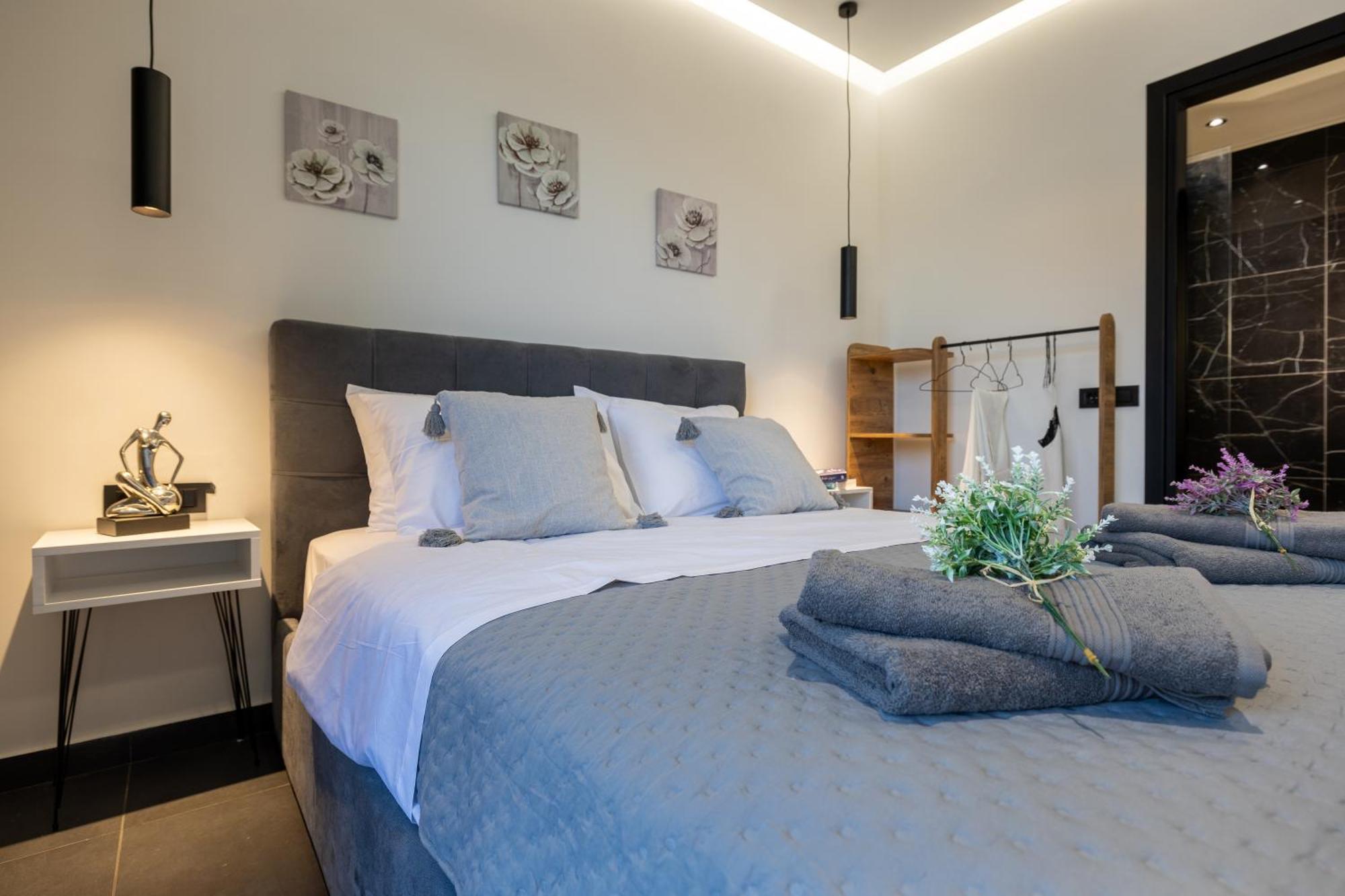 Μr & Μrs Grey Luxury Villas Ambelokipoi  Bagian luar foto